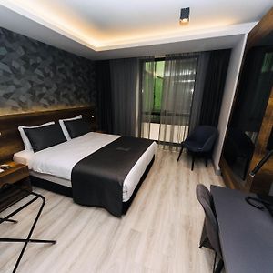 Emen'S Otel